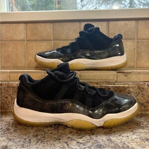 Jordan 11 Low Barron